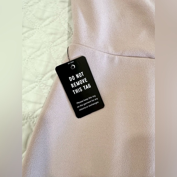 Express dress - Picture 7 of 7